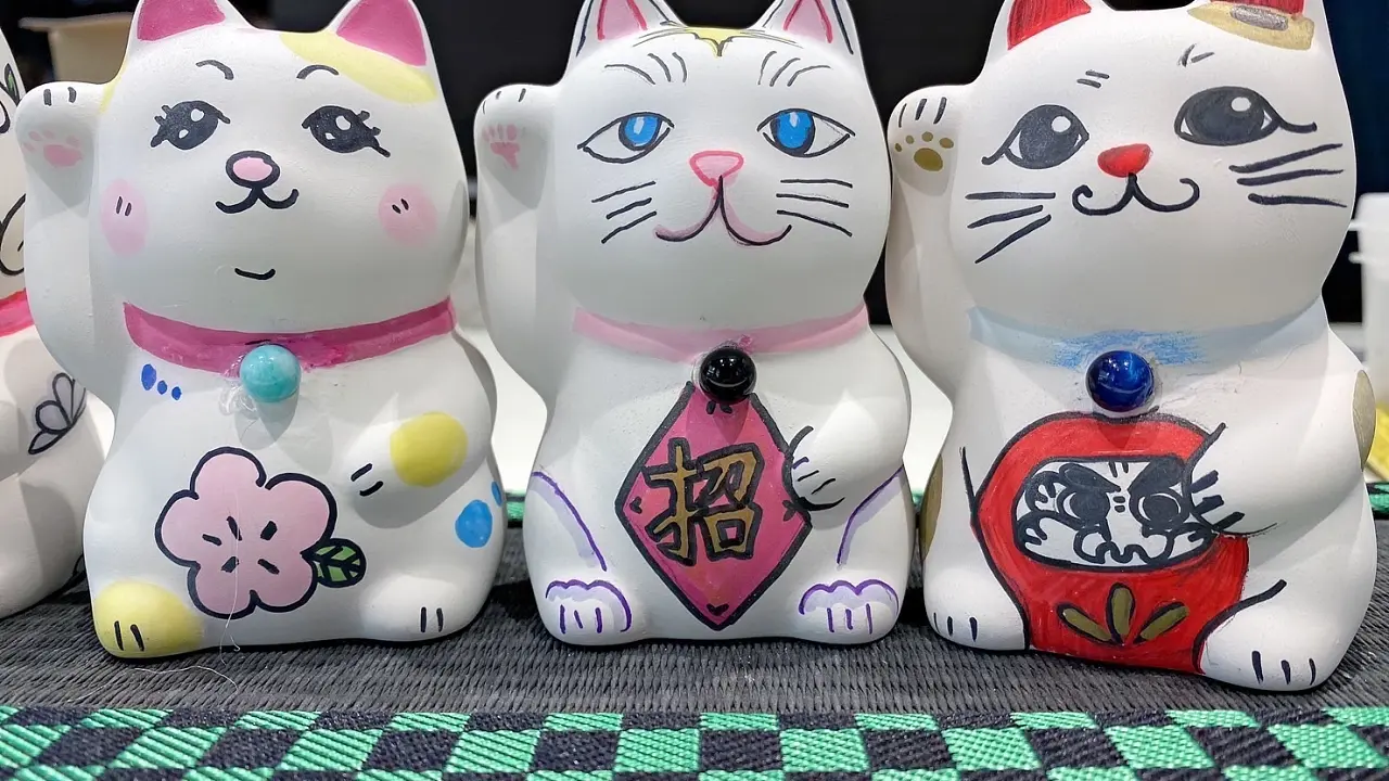 Lucky Cat Painting Experience with Natural Stone in Matsushima