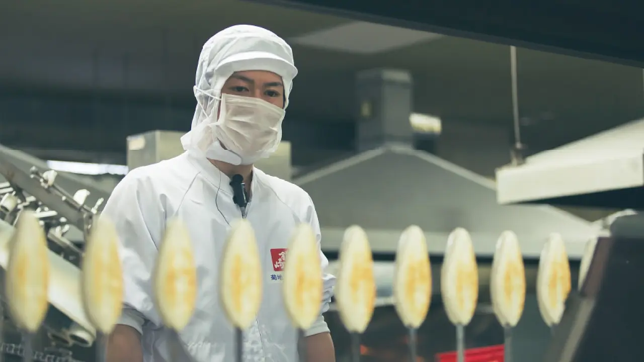 【早朝工場見学】かまぼこ工場へ潜入！～おいしい笹かま朝食付き～