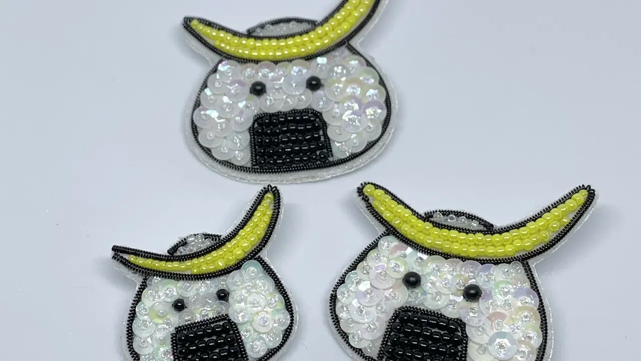 ビーズ刺繍　アクセサリー　作り体験