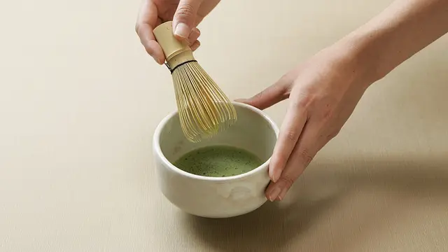 自分で抹茶を点てて楽しもう！