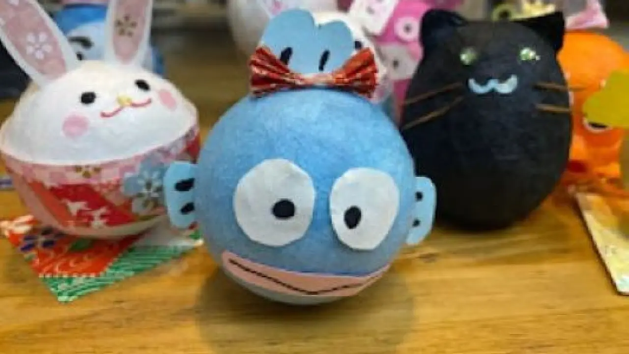 Experience of Okiagari koboshi(Rise and shine child dolls) Toshogu Classroom