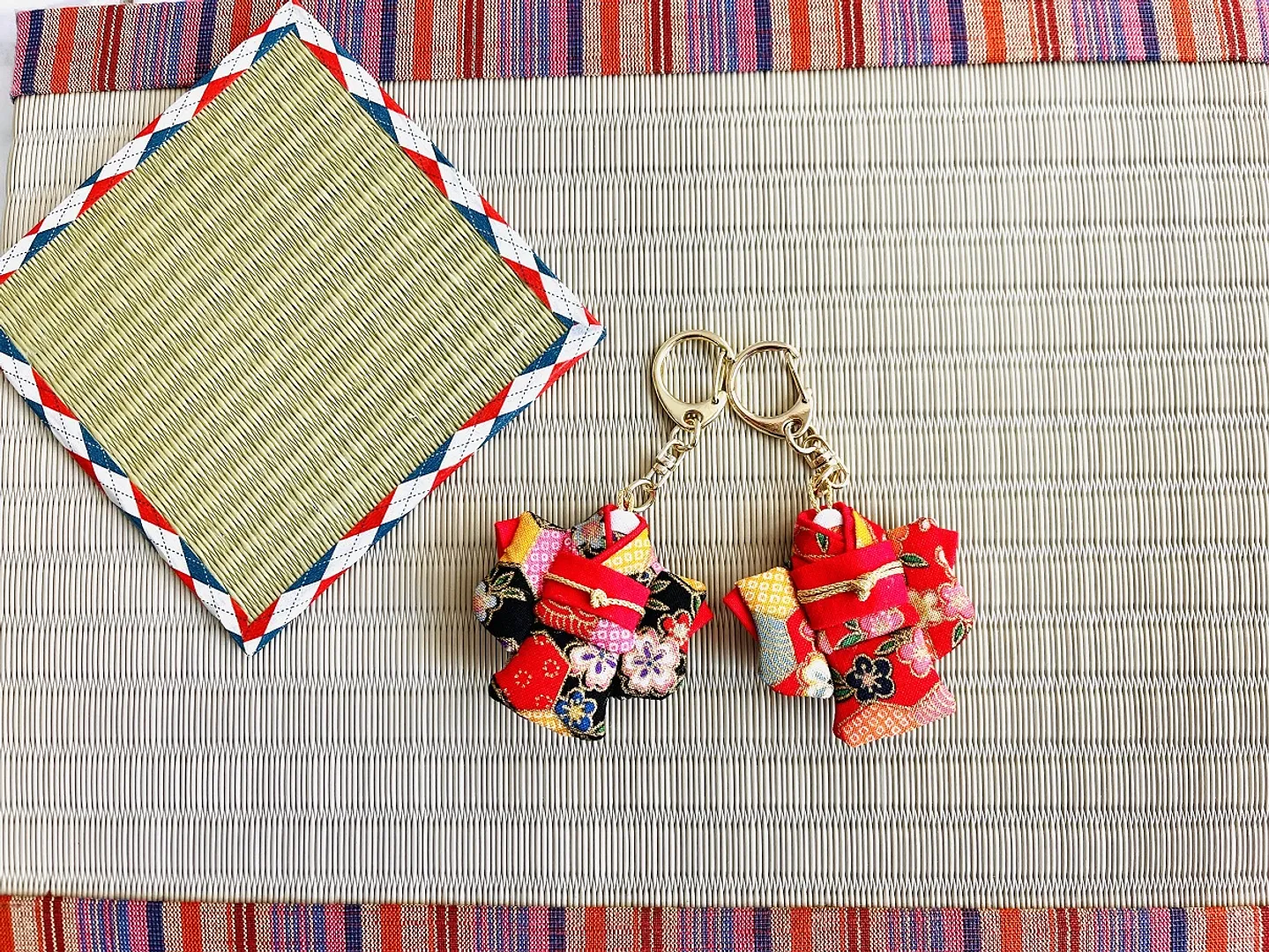 두 개를 만들 수 있습니다.