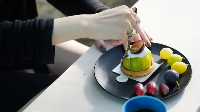 シャインマスカット畑でアフタヌーンティー