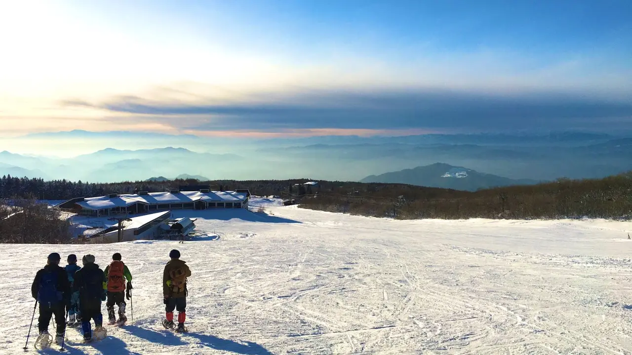 【かみのやま温泉発】かんじき雪体験