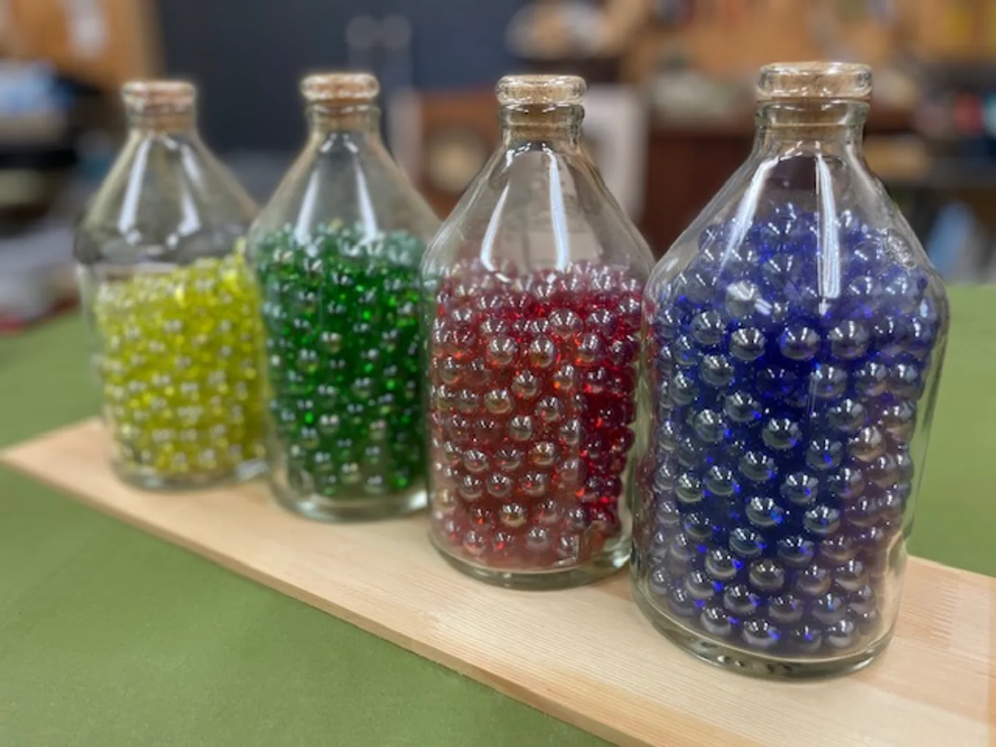 日本製のビー玉を使用します