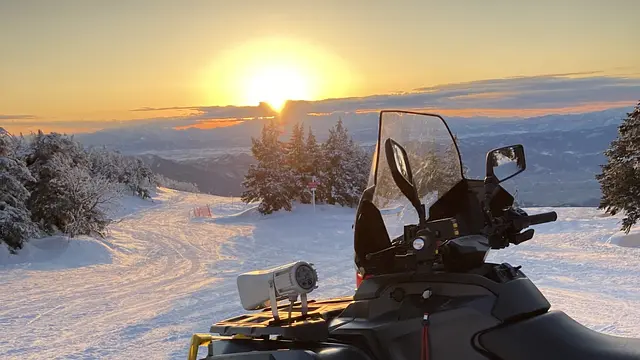 かみのやま蔵王ライザワールド　サンセット“夕焼け色の樹氷”鑑賞