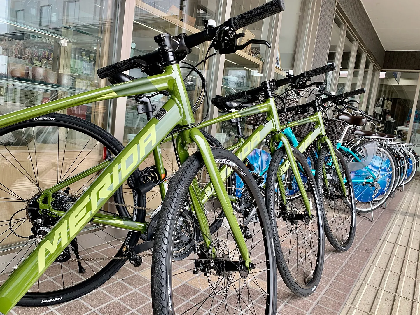 【本格派】MERIDA製 7×3＝21段変速のクロスバイクも乗れちゃいます！