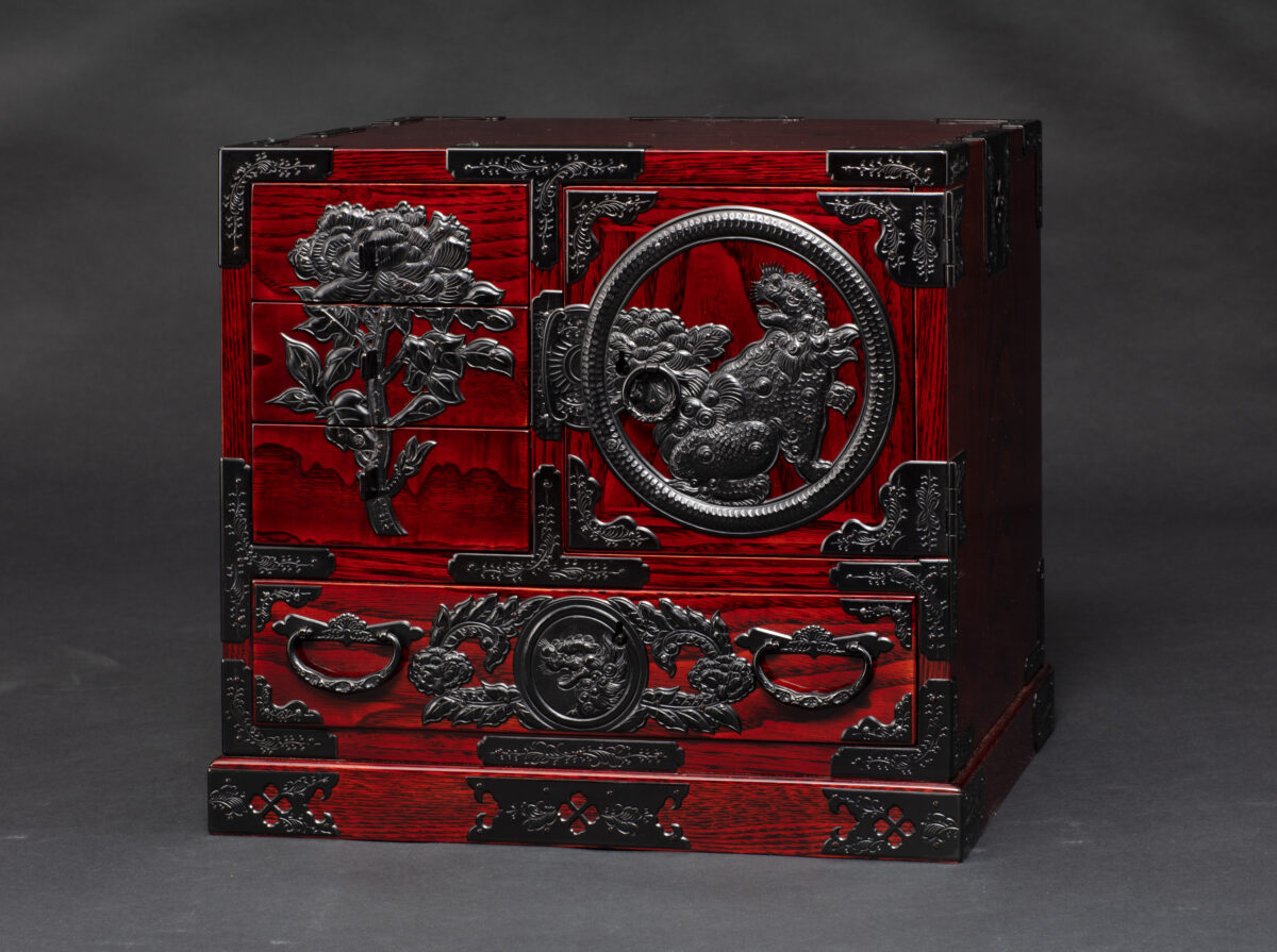 仙台箪笥手許小箪笥【伝産品仕様】の様子